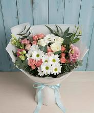 Букет цветов из:  Розы, Лизиантусы и Хризантемы в Губкинском