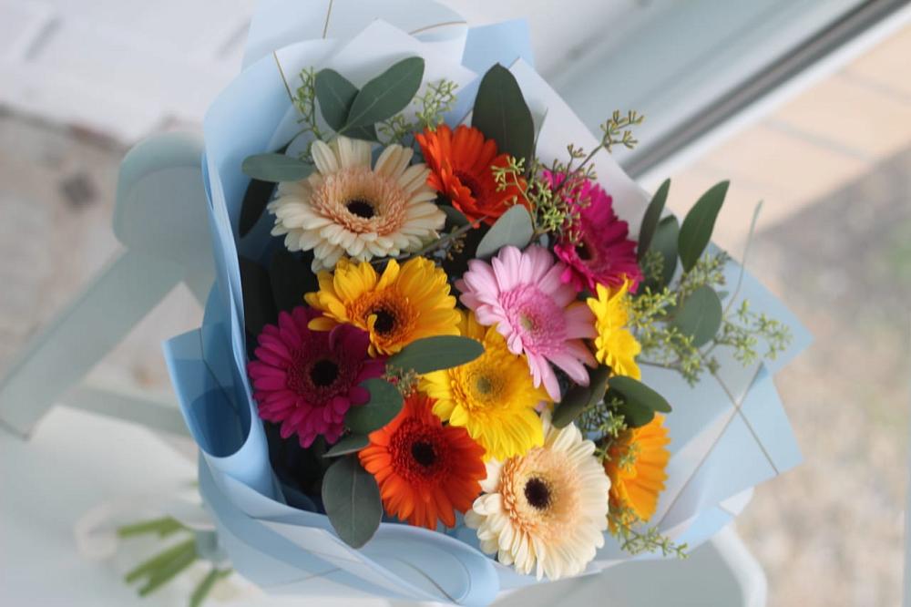 Букет цветов из: Герберы в Губкинском