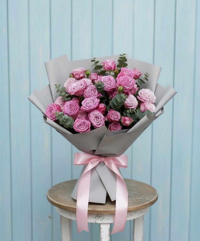 Букет цветов из: Розы в Губкинском