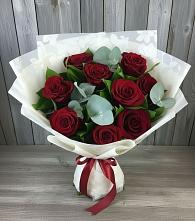 Букет цветов из:  Розы в Губкинском