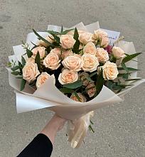 Букет Кремовые розы Латте в Губкинском