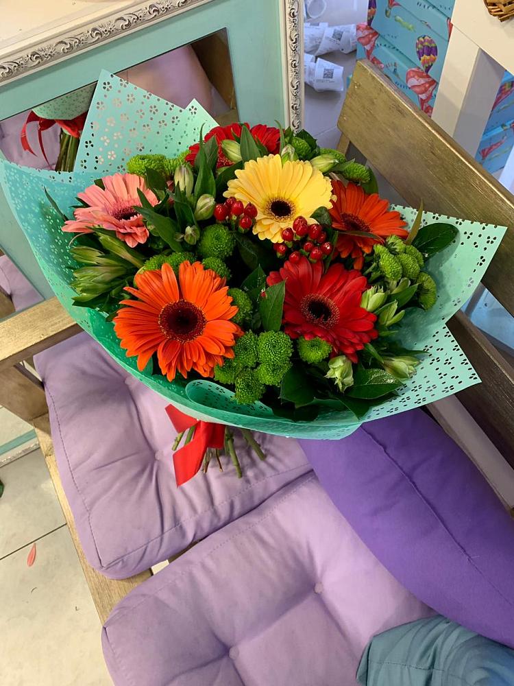 Букет цветов из: Герберы, Хризантемы и Альстромерии в Губкинском