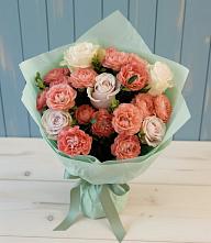 Букет цветов из:  Розы в Губкинском