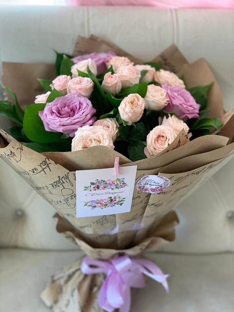 Букет цветов из: Розы в Губкинском