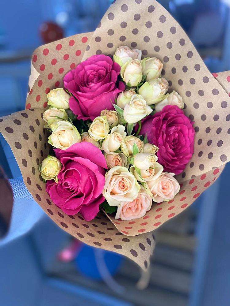 Букет цветов из: Розы в Губкинском