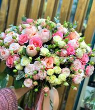 Букет цветов из:  Розы #REPLACE_PRED# Губкинском