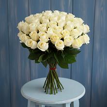 Букет 51 Белая роза Эдлесс Лав в Губкинском