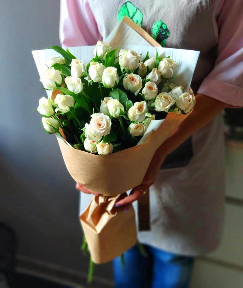 Букет цветов из: Розы в Губкинском