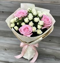 Букет цветов из:  Розы в Губкинском