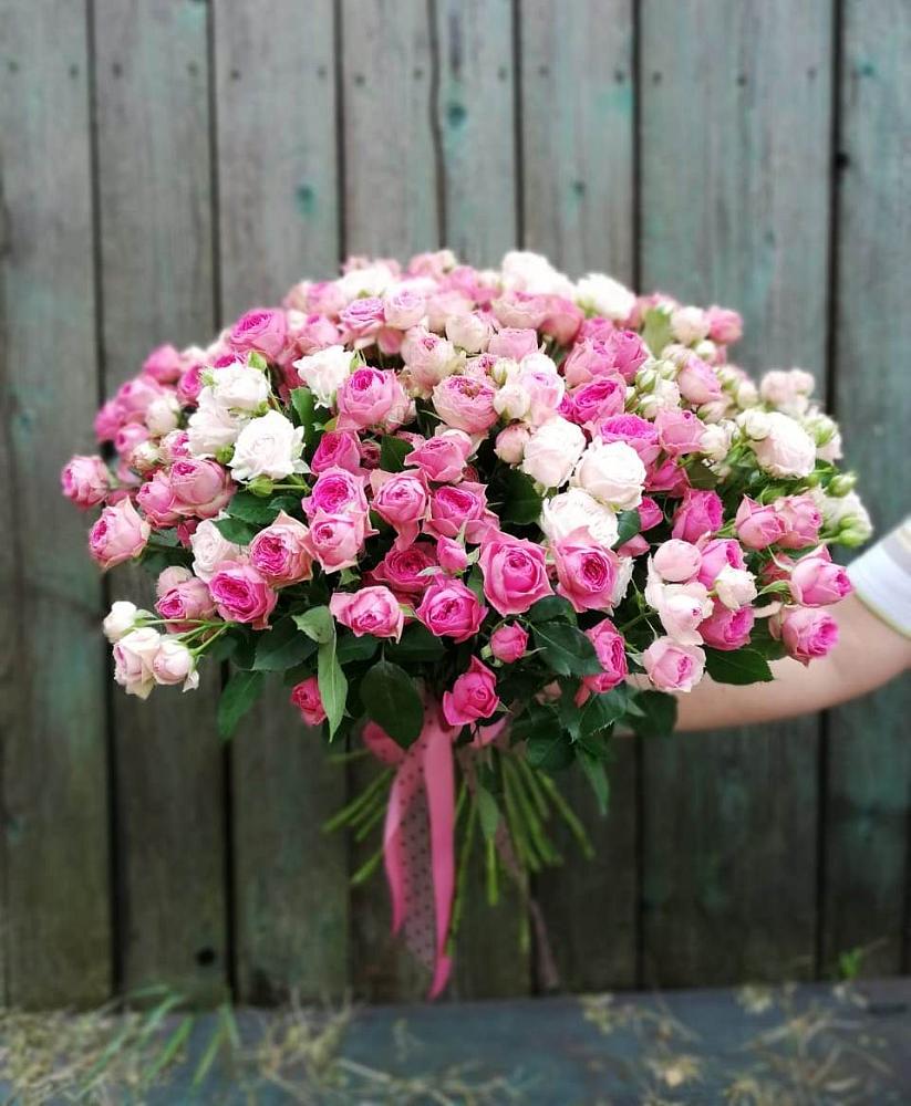 Букет Розовые кустовые розы Натали и Лав Лидия в Губкинском