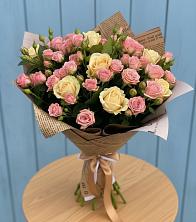 Букет цветов из:  Розы в Губкинском