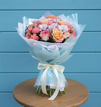 Букет цветов из:  Хризантемы и Розы в Губкинском