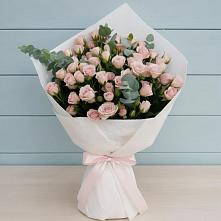 Букет цветов из:  Розы в Губкинском