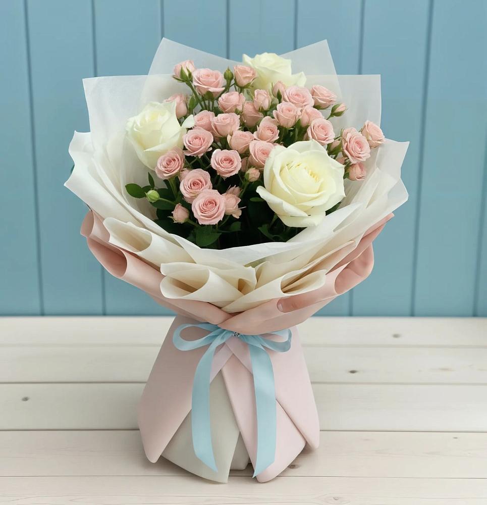 Букет цветов из: Розы в Губкинском