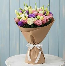 Букет цветов из:  Лизиантусы в Губкинском