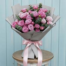 Букет цветов из:  Розы #REPLACE_PRED# Губкинском